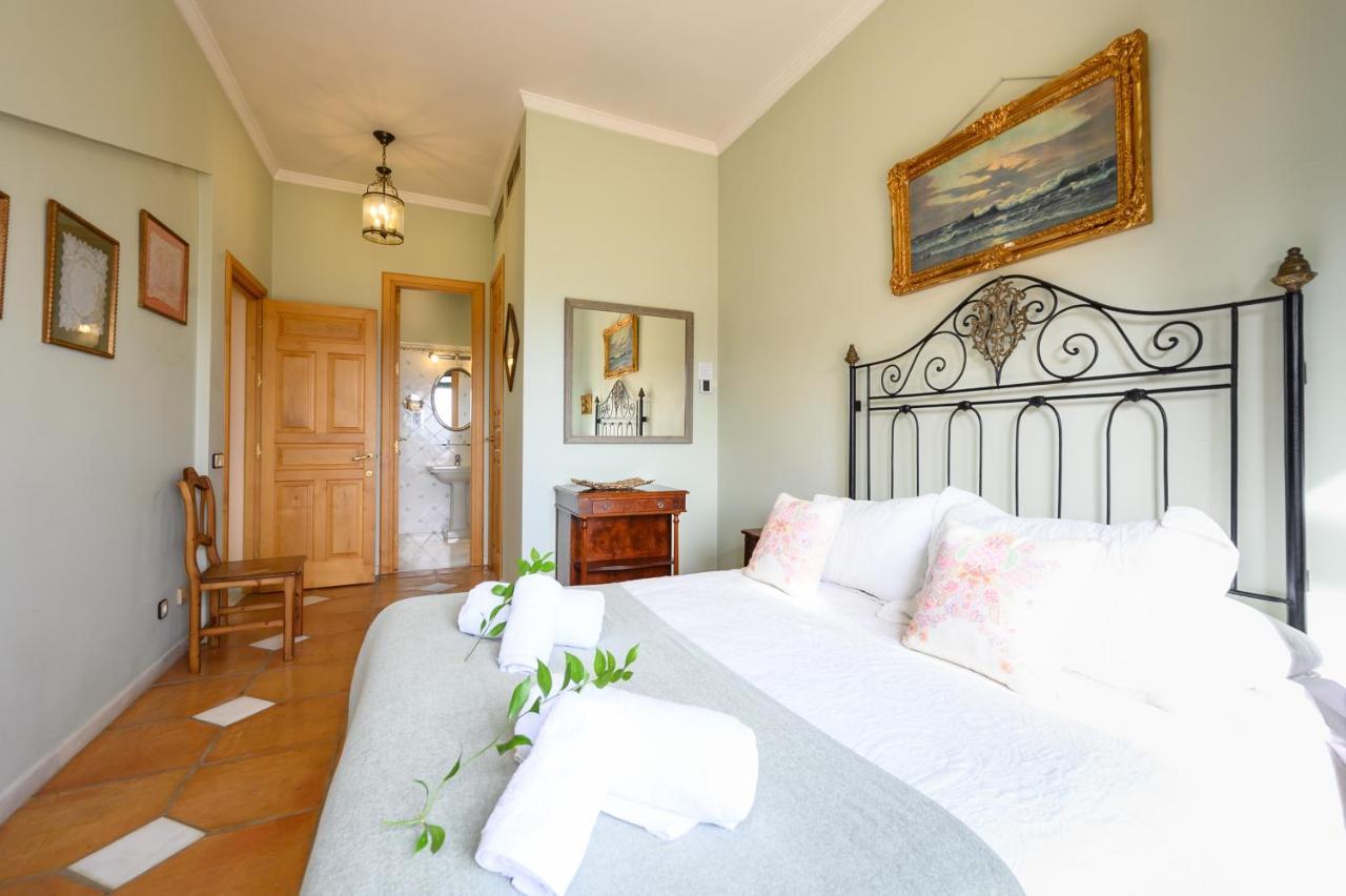 Villa Saguaro Malaga 알하우린데라토레 외부 사진