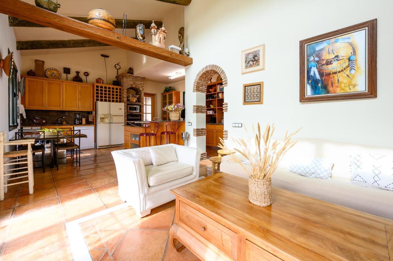 Villa Saguaro Malaga 알하우린데라토레 외부 사진