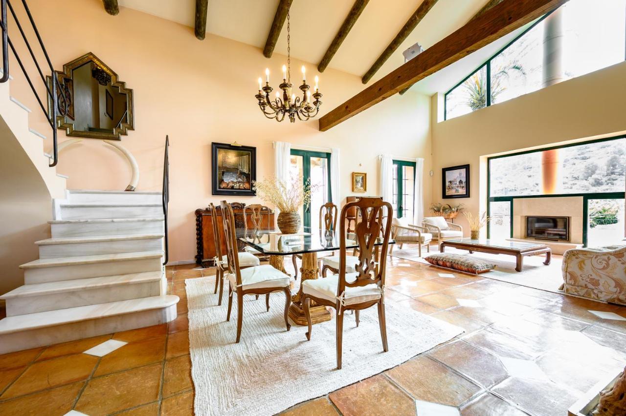 Villa Saguaro Malaga 알하우린데라토레 외부 사진